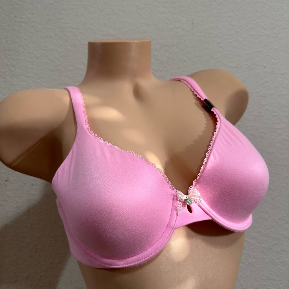 34B Victoria Secret bra